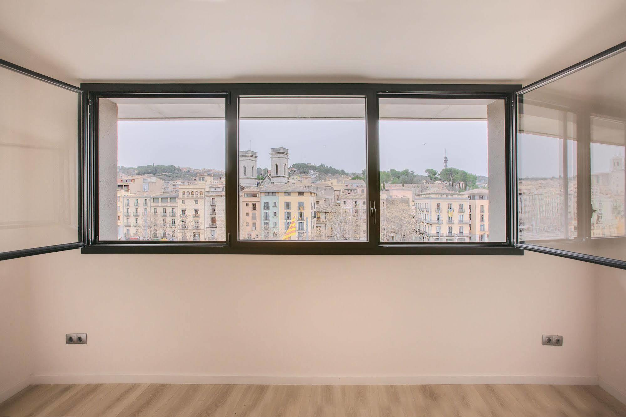 Flateli - Placa Catalunya 22 Girona Eksteriør billede